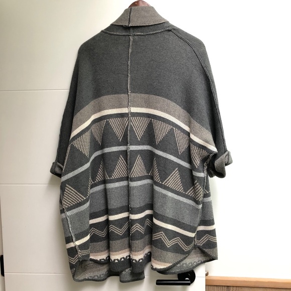 Patterned Cardigan - Picture 2 of 5